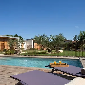 Le Pré Gourmand - Adults Only Maison d'hôtes Eyragues